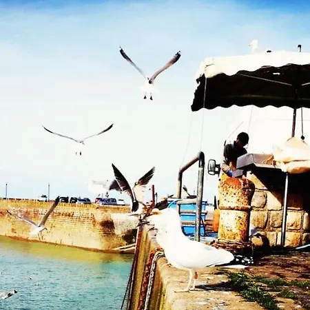 Appartement A Saint Valery En Caux - 150M Plage - Parking Prive דירה